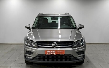 Volkswagen Tiguan II, 2019 год, 1 990 000 рублей, 2 фотография