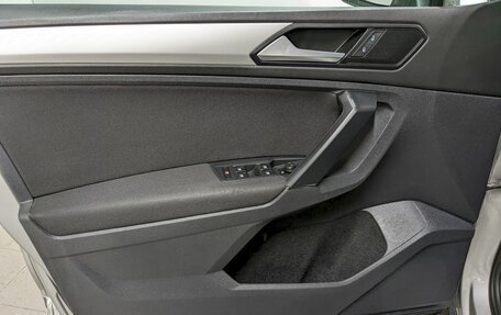 Volkswagen Tiguan II, 2019 год, 1 990 000 рублей, 11 фотография