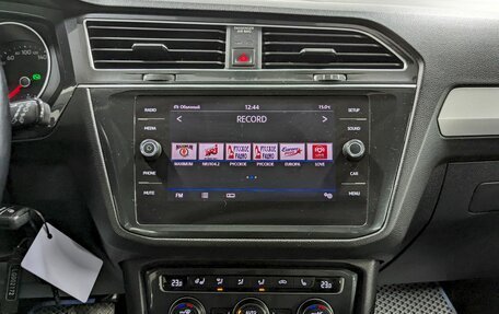 Volkswagen Tiguan II, 2019 год, 1 990 000 рублей, 23 фотография