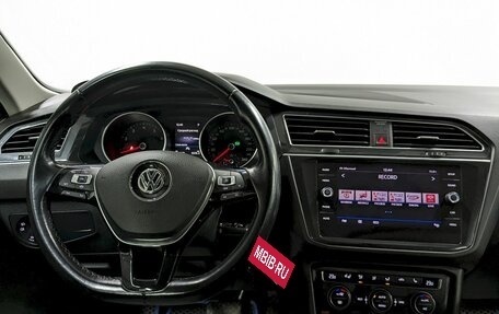 Volkswagen Tiguan II, 2019 год, 1 990 000 рублей, 21 фотография