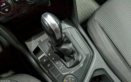 Volkswagen Tiguan II, 2019 год, 1 990 000 рублей, 28 фотография