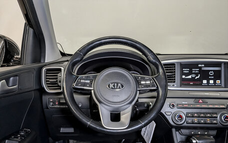 KIA Sportage IV рестайлинг, 2020 год, 2 745 000 рублей, 21 фотография