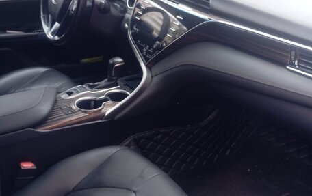 Toyota Camry, 2019 год, 3 400 000 рублей, 10 фотография