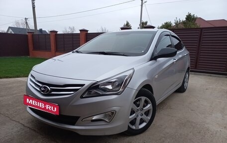 Hyundai Solaris II рестайлинг, 2015 год, 830 000 рублей, 5 фотография