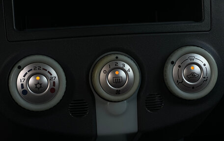 Mitsubishi Colt VI рестайлинг, 2006 год, 550 000 рублей, 20 фотография