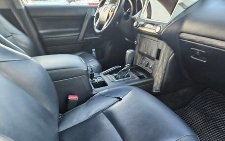 Toyota Land Cruiser Prado 150 рестайлинг 2, 2016 год, 3 400 000 рублей, 8 фотография