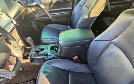 Toyota Land Cruiser Prado 150 рестайлинг 2, 2016 год, 3 400 000 рублей, 13 фотография