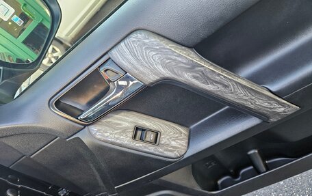 Toyota Land Cruiser Prado 150 рестайлинг 2, 2016 год, 3 400 000 рублей, 6 фотография