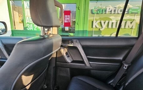 Toyota Land Cruiser Prado 150 рестайлинг 2, 2016 год, 3 400 000 рублей, 10 фотография