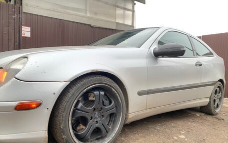 Mercedes-Benz C-Класс, 2001 год, 450 000 рублей, 4 фотография