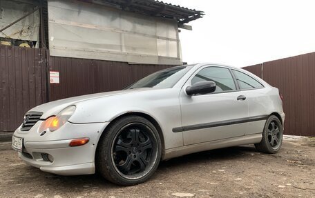 Mercedes-Benz C-Класс, 2001 год, 450 000 рублей, 3 фотография