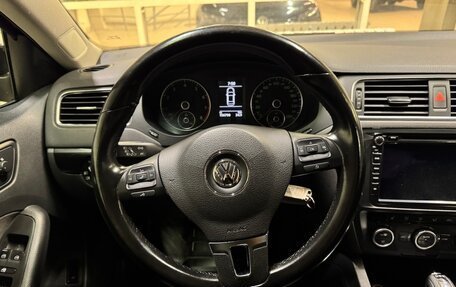 Volkswagen Jetta VI, 2013 год, 975 000 рублей, 7 фотография