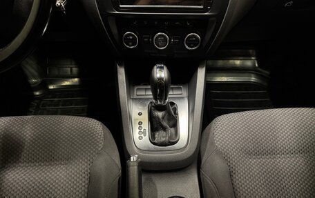 Volkswagen Jetta VI, 2013 год, 975 000 рублей, 13 фотография