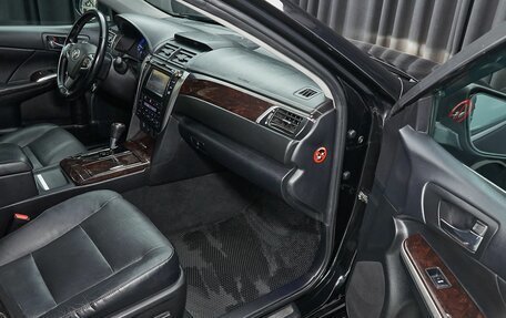 Toyota Camry, 2015 год, 1 690 000 рублей, 14 фотография