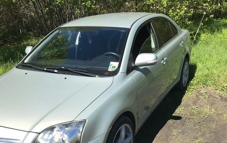 Toyota Avensis III рестайлинг, 2006 год, 590 000 рублей, 2 фотография