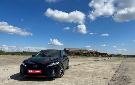 Toyota Camry, 2022 год, 3 600 000 рублей, 1 фотография