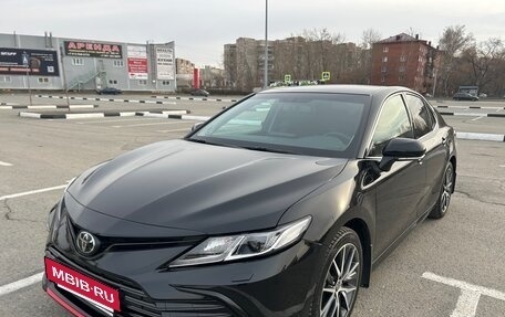 Toyota Camry, 2022 год, 3 600 000 рублей, 5 фотография