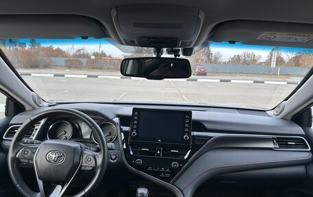 Toyota Camry, 2022 год, 3 600 000 рублей, 12 фотография