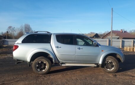 Mitsubishi L200 IV рестайлинг, 2008 год, 975 000 рублей, 2 фотография