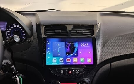 Hyundai Solaris II рестайлинг, 2013 год, 570 000 рублей, 11 фотография