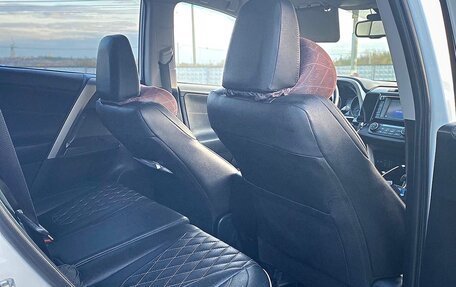 Toyota RAV4, 2018 год, 2 180 000 рублей, 10 фотография