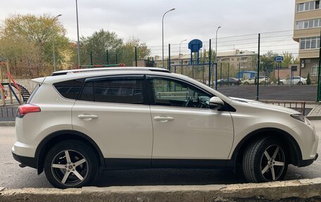 Toyota RAV4, 2018 год, 2 180 000 рублей, 21 фотография