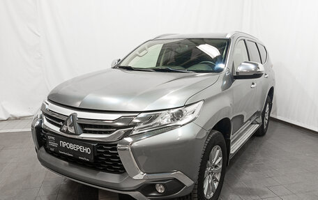 Mitsubishi Pajero Sport III рестайлинг, 2017 год, 2 300 000 рублей, 5 фотография