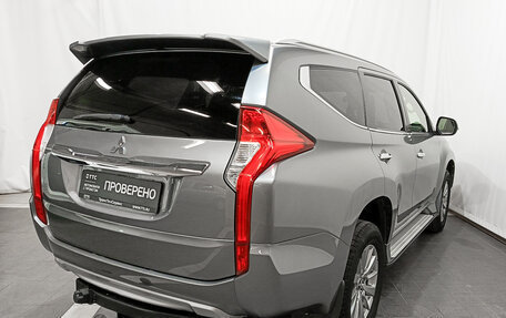 Mitsubishi Pajero Sport III рестайлинг, 2017 год, 2 300 000 рублей, 9 фотография