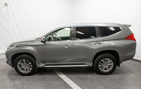 Mitsubishi Pajero Sport III рестайлинг, 2017 год, 2 300 000 рублей, 12 фотография