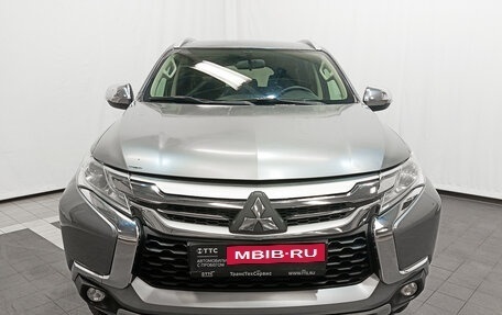 Mitsubishi Pajero Sport III рестайлинг, 2017 год, 2 300 000 рублей, 6 фотография