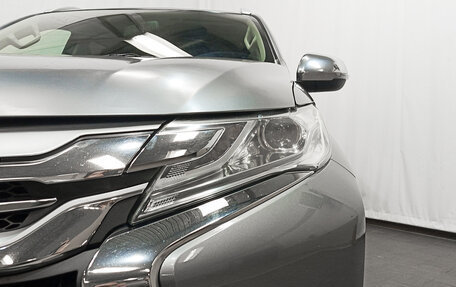 Mitsubishi Pajero Sport III рестайлинг, 2017 год, 2 300 000 рублей, 21 фотография