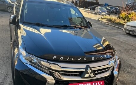 Mitsubishi Pajero Sport III рестайлинг, 2019 год, 3 000 000 рублей, 2 фотография