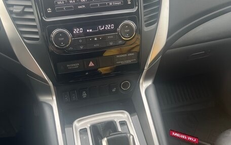 Mitsubishi Pajero Sport III рестайлинг, 2019 год, 3 000 000 рублей, 9 фотография