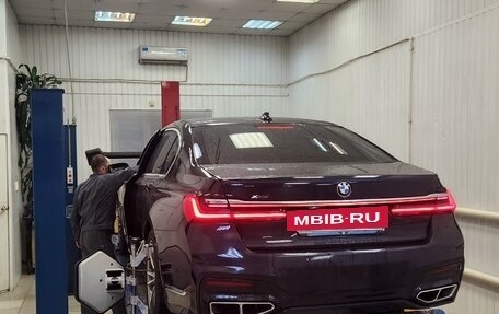 BMW 7 серия, 2017 год, 2 900 000 рублей, 5 фотография