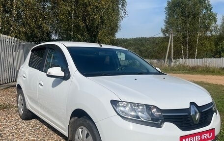 Renault Sandero II рестайлинг, 2015 год, 680 000 рублей, 2 фотография