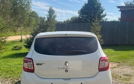 Renault Sandero II рестайлинг, 2015 год, 680 000 рублей, 13 фотография