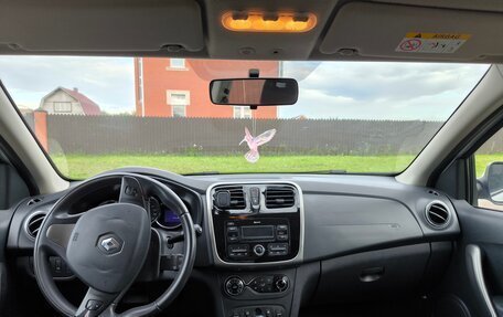 Renault Sandero II рестайлинг, 2017 год, 950 000 рублей, 2 фотография