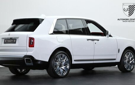 Rolls-Royce Cullinan, 2025 год, 63 990 032 рублей, 5 фотография