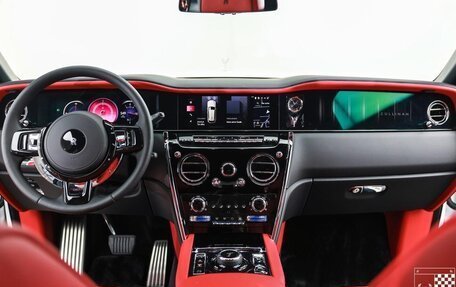 Rolls-Royce Cullinan, 2025 год, 63 990 032 рублей, 24 фотография