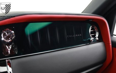 Rolls-Royce Cullinan, 2025 год, 63 990 032 рублей, 25 фотография