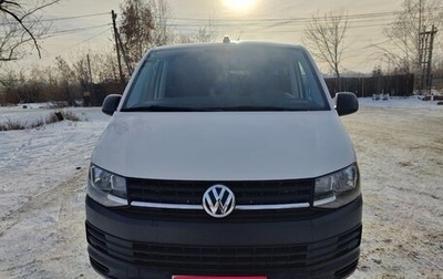 Volkswagen Caravelle T6 рестайлинг, 2017 год, 2 428 000 рублей, 1 фотография