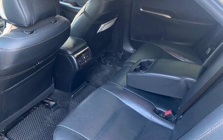 Toyota Camry, 2017 год, 2 250 000 рублей, 6 фотография