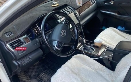 Toyota Camry, 2017 год, 2 250 000 рублей, 4 фотография