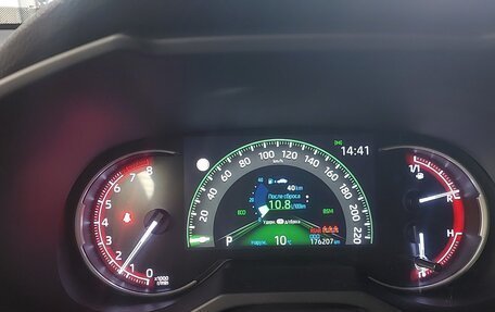 Toyota RAV4, 2020 год, 2 900 000 рублей, 5 фотография