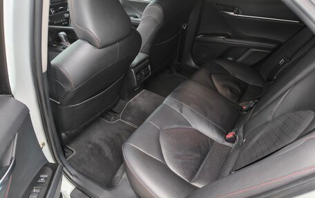 Toyota Camry, 2021 год, 3 380 000 рублей, 3 фотография