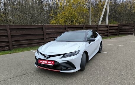 Toyota Camry, 2021 год, 3 380 000 рублей, 6 фотография