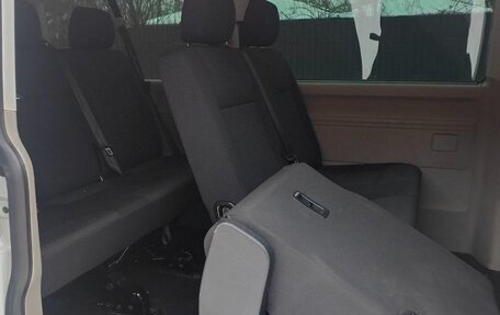 Volkswagen Caravelle T6 рестайлинг, 2017 год, 2 428 000 рублей, 9 фотография