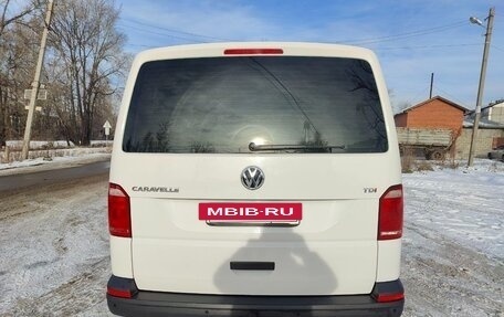 Volkswagen Caravelle T6 рестайлинг, 2017 год, 2 428 000 рублей, 3 фотография