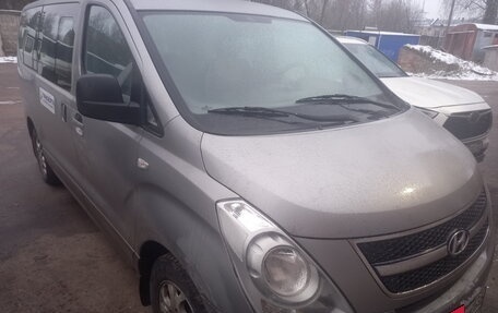 Hyundai H-1 II рестайлинг, 2012 год, 1 450 000 рублей, 2 фотография