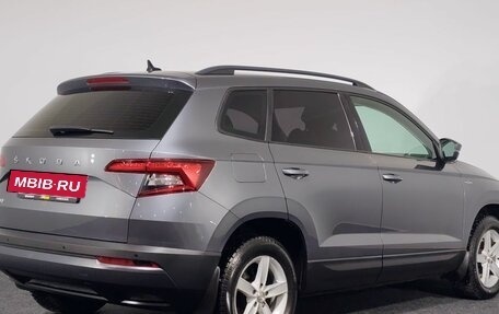 Skoda Karoq I, 2021 год, 2 300 000 рублей, 4 фотография